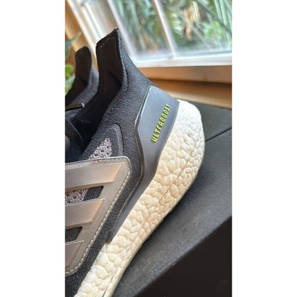 Adidas Ultraboost 21 Running Shoes Men's Size 11 FY0374 Pre-owned - Picture 4 of 7